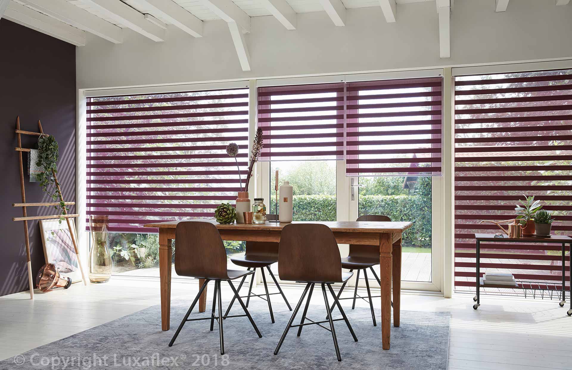 Какие жалюзи от солнца. Плиссе Hunter Douglas. Жалюзи Zebra Perde. Жалюзи жалюзи amigo 7005.. Жалюзи Зебра Лима 3.